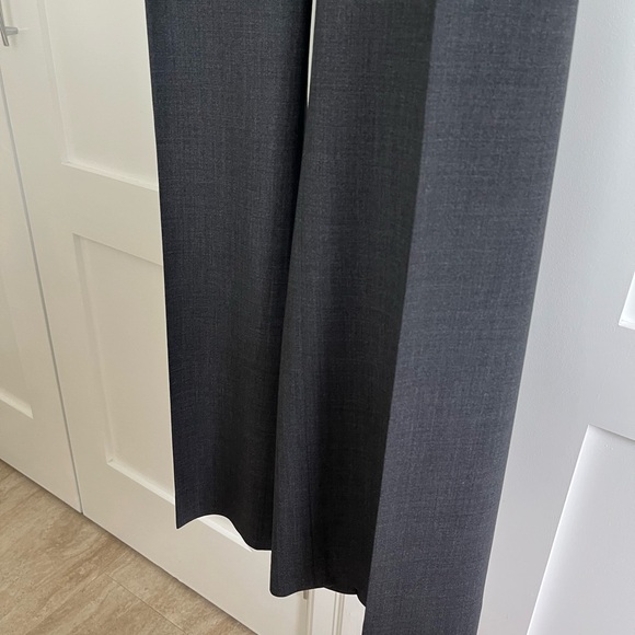 Jones New York size 16 pantsuit (blazer and pants) - Picture 7 of 9